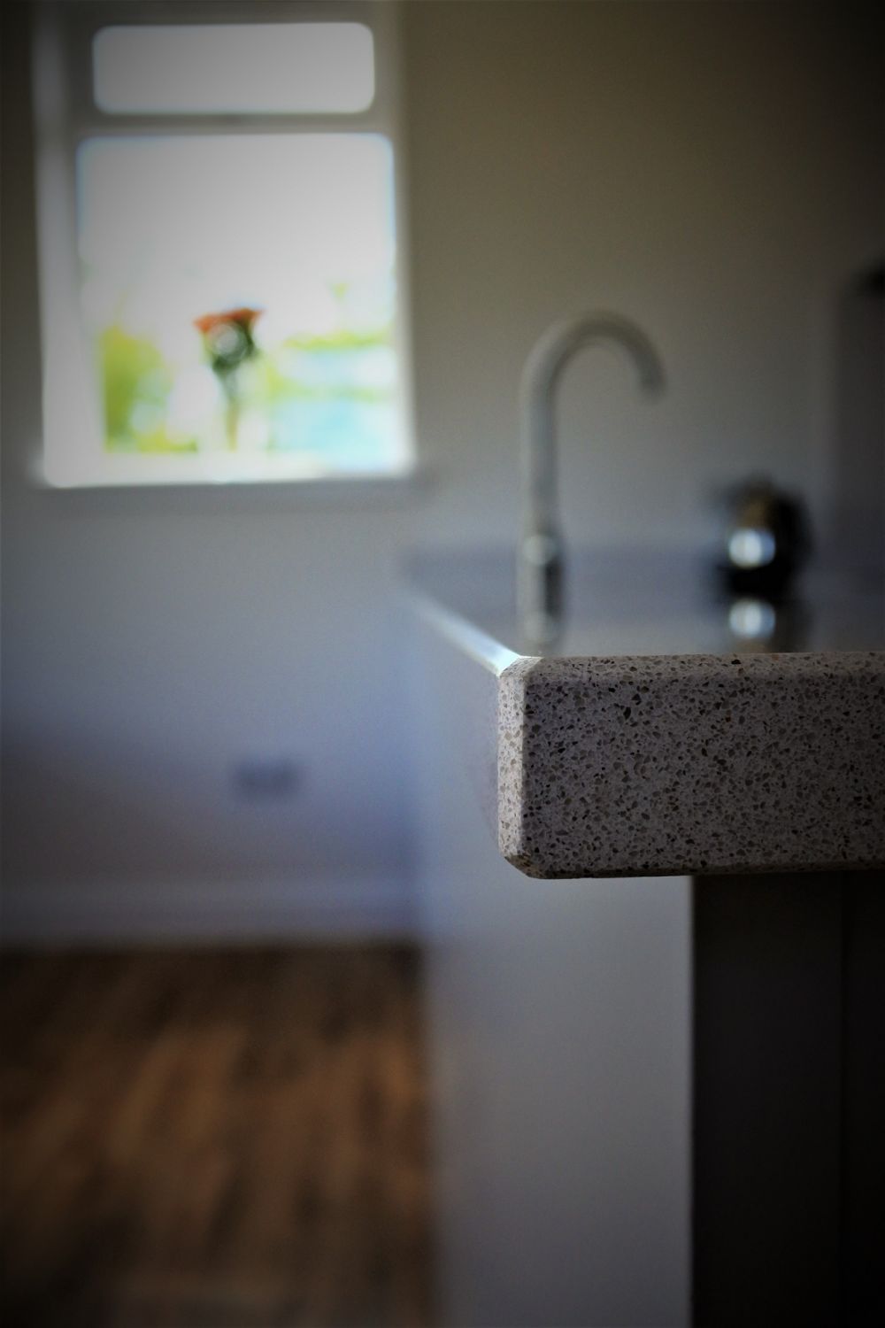 Blanco Norte Silestone polished edge